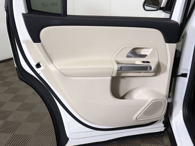 2022 Mercedes-Benz GLB GLB 250 4MATIC SUV - 23001963 - 25