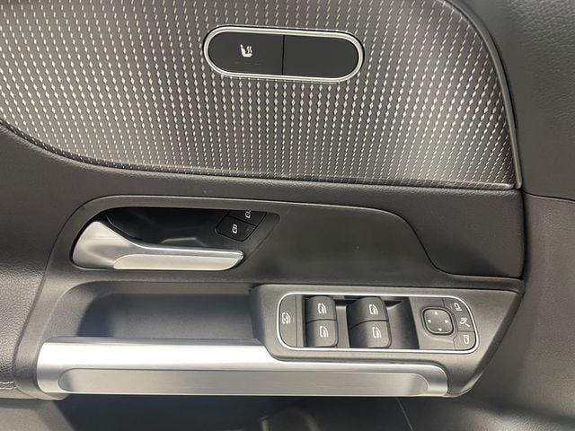 2022 Mercedes-Benz GLB GLB 250 4MATIC SUV - 22963387 - 9