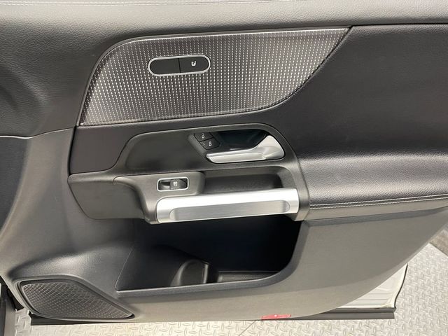 2022 Mercedes-Benz GLB GLB 250 4MATIC SUV - 22963387 - 14
