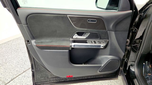 2022 Mercedes-Benz GLB GLB 250 SUV w/ AMG Line Package & Premium Package Lite - 22964030 - 10