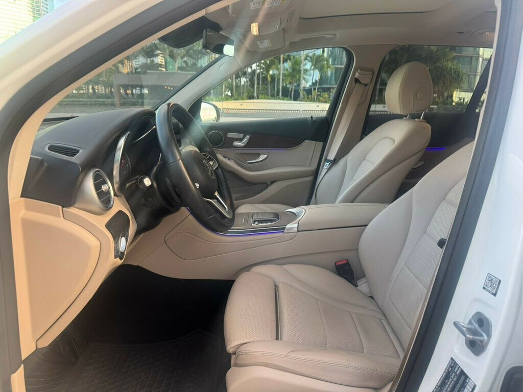 2022 Mercedes-Benz GLC 1-Owner - 22968743 - 24