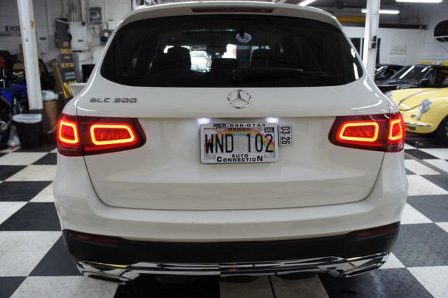 2022 Mercedes-Benz GLC 1-Owner, Panorama Roof, Ambiant Lights - 22968743 - 51