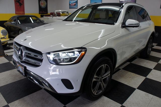2022 Mercedes-Benz GLC 1-Owner, Panorama Roof, Ambiant Lights - 22968743 - 55