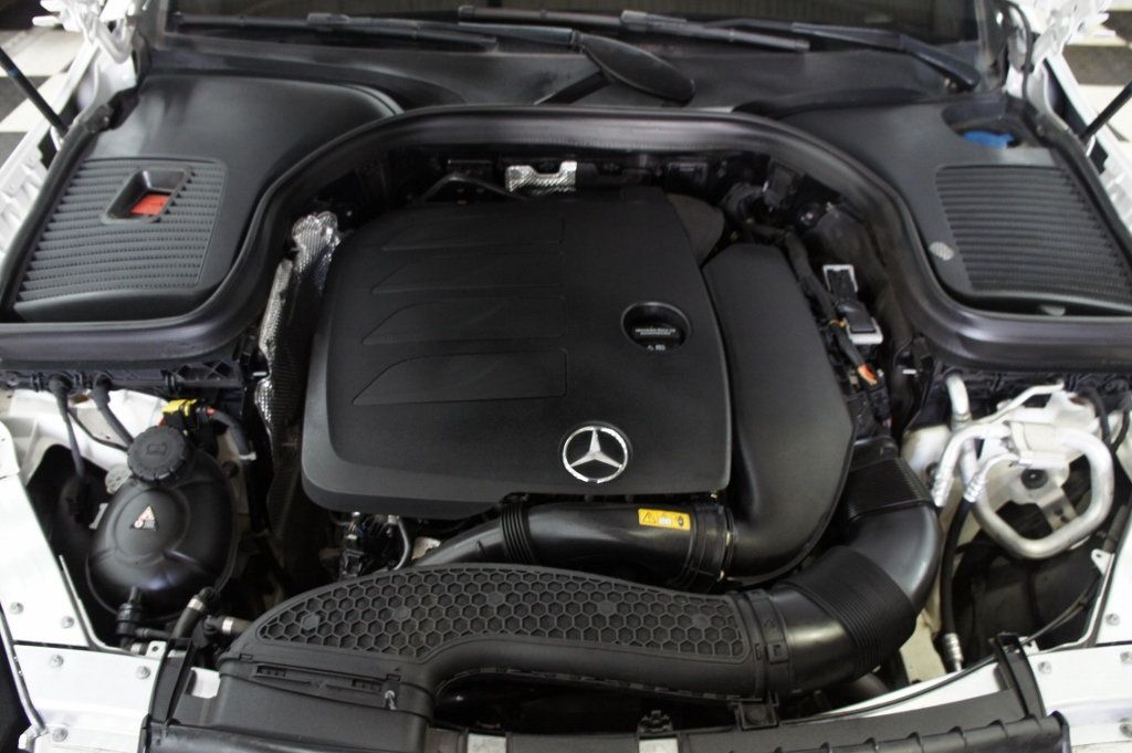 2022 Mercedes-Benz GLC 1-Owner, Panorama Roof, Ambiant Lights - 22968743 - 59