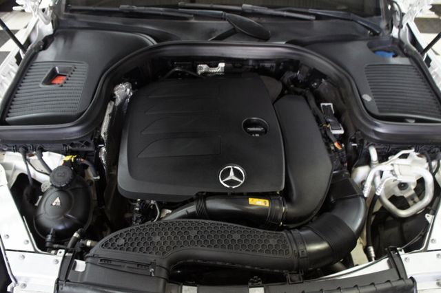 2022 Mercedes-Benz GLC 1-Owner, Panorama Roof, Ambiant Lights - 22968743 - 59