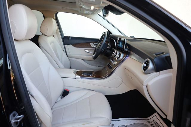 2022 Mercedes-Benz GLC GLC 300 - 23093858 - 26
