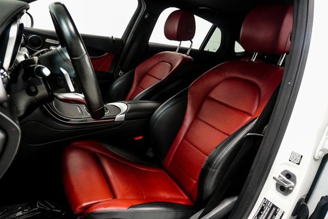 2022 Mercedes Benz GLC 300 4MATIC Coupe photo 3