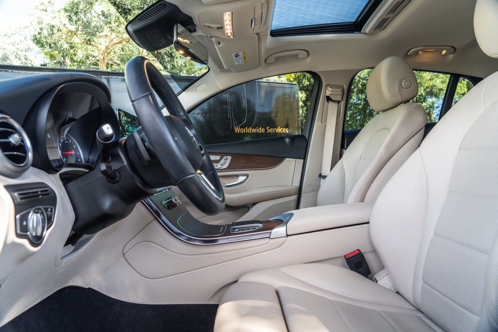 2022 Mercedes Benz GLC 300 4MATIC Coupe photo 13