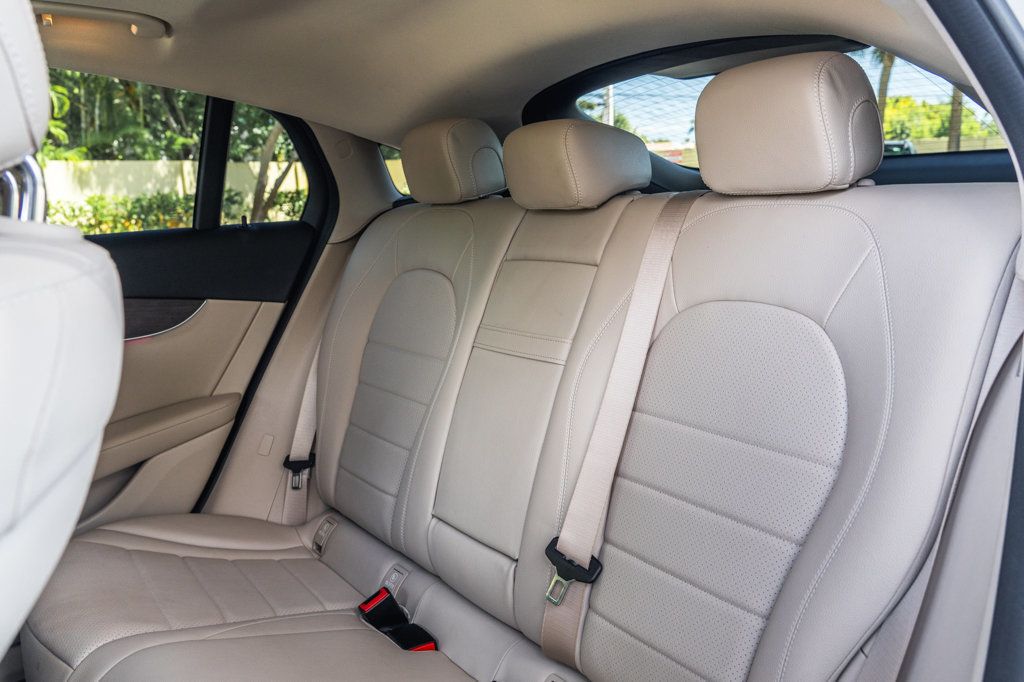 2022 Mercedes Benz GLC 300 4MATIC Coupe photo 19