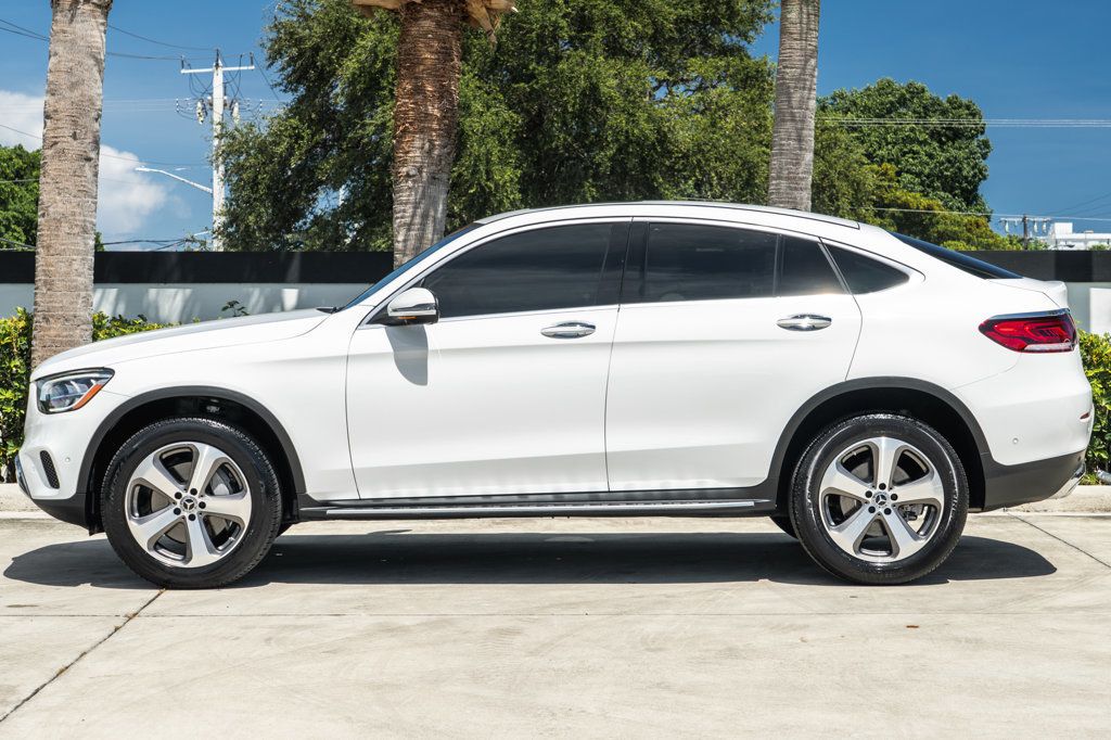 2022 Mercedes Benz GLC 300 4MATIC Coupe photo 3