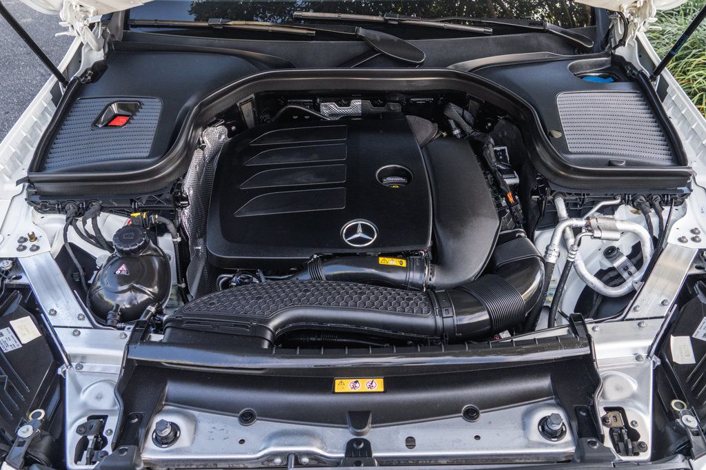 2022 Mercedes Benz GLC 300 4MATIC Coupe photo 31