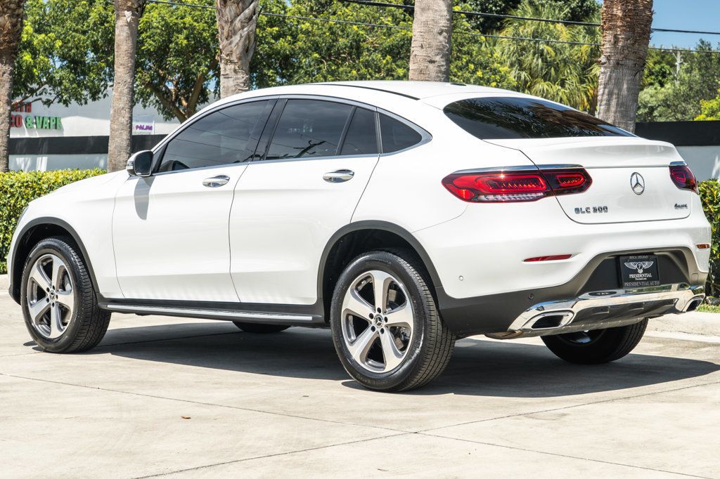 2022 Mercedes Benz GLC 300 4MATIC Coupe photo 4