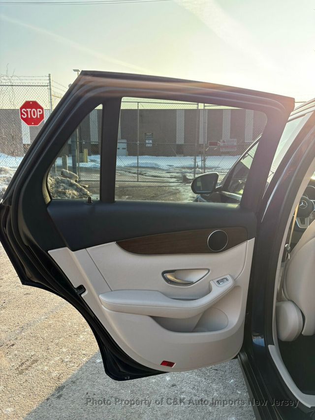 2022 Mercedes-Benz GLC GLC 300 4MATIC,PREMIUM PACKAGE,PANORAMA SUNROOF - 22982342 - 34