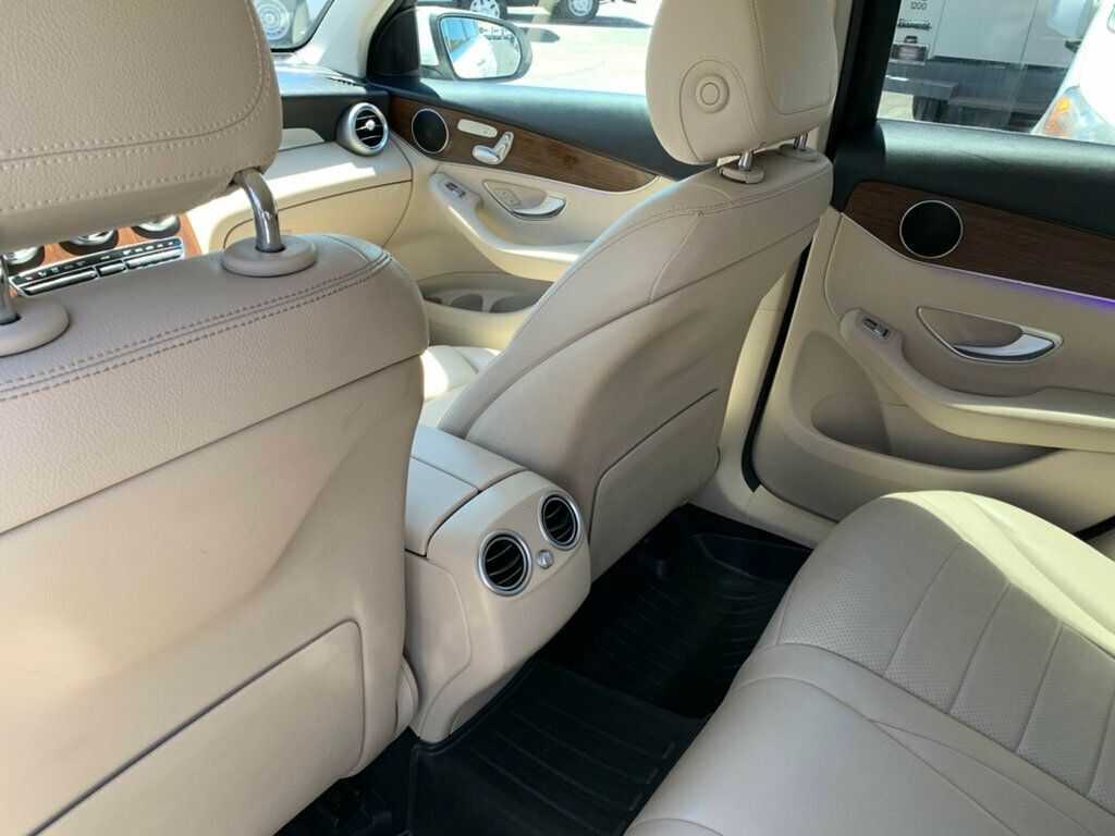 2022 Mercedes-Benz GLC GLC 300 4MATIC SUV - 23035276 - 32