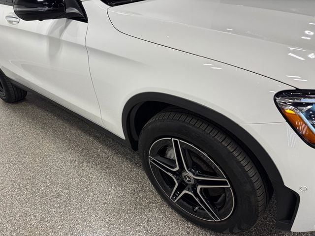 2022 Mercedes-Benz GLC GLC 300 4MATIC SUV - 22987858 - 3