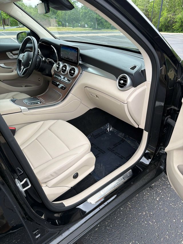 2022 Mercedes-Benz GLC GLC 300 4MATIC SUV - 23020233 - 11