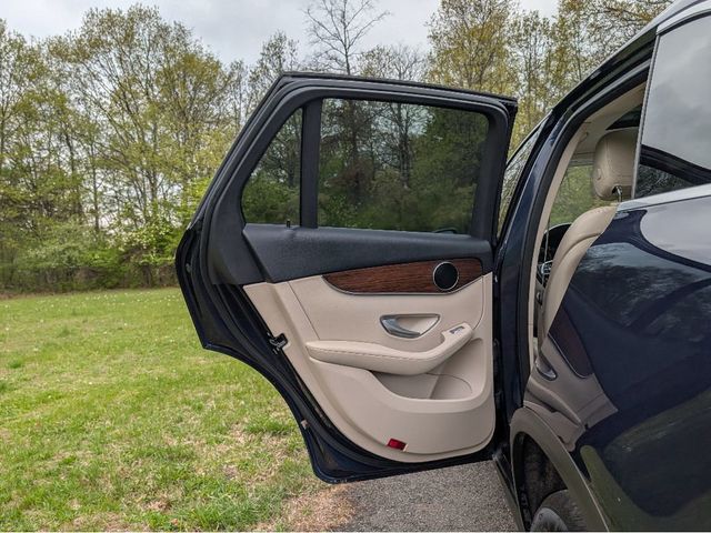 2022 Mercedes-Benz GLC GLC 300 4MATIC SUV - 23014112 - 10