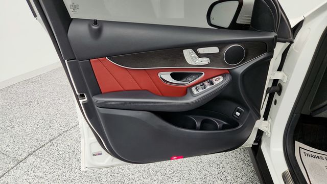 2022 Mercedes-Benz GLC GLC 300 4MATIC SUV with AMG Line Pkg, Pano Sunroof & 20'' Wheels - 22955013 - 10