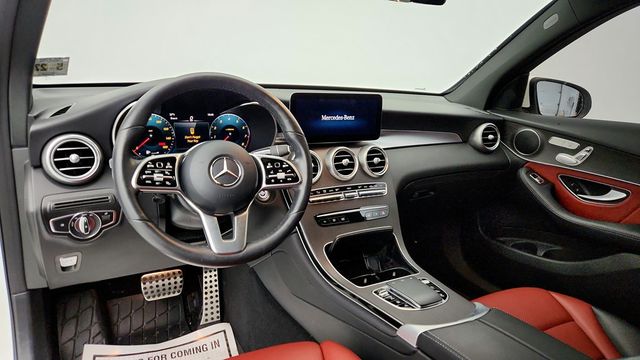 2022 Mercedes-Benz GLC GLC 300 4MATIC SUV with AMG Line Pkg, Pano Sunroof & 20'' Wheels - 22955013 - 11