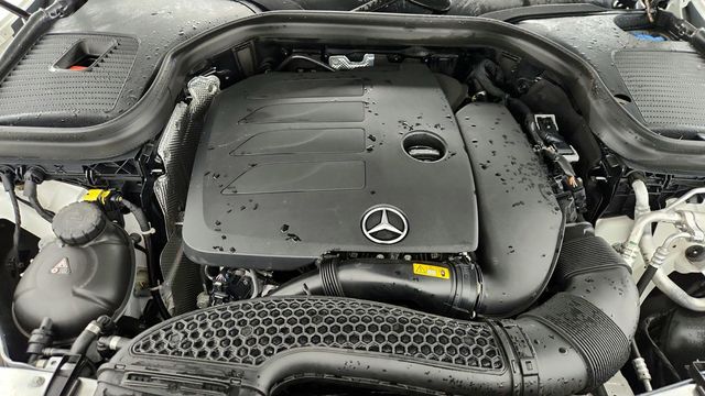 2022 Mercedes-Benz GLC GLC 300 4MATIC SUV with AMG Line Pkg, Pano Sunroof & 20'' Wheels - 22955013 - 25