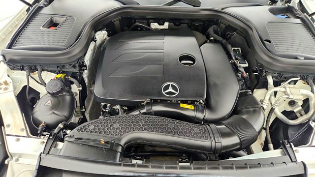 2022 Mercedes-Benz GLC GLC 300 4MATIC SUV w/ Multimedia Pkg Lite & Premium Pkg Lite - 23005658 - 24