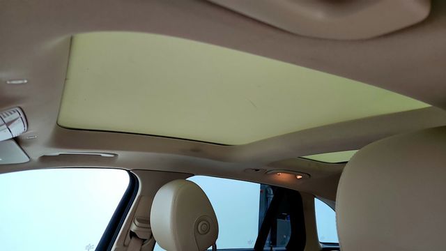 2022 Mercedes-Benz GLC GLC 300 4MATIC SUV w/ Panorama Sunroof & Premium Package Lite - 22970847 - 10