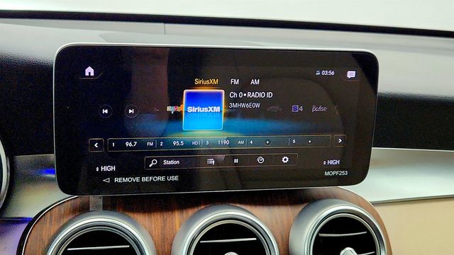 2022 Mercedes-Benz GLC GLC 300 4MATIC SUV w/ Panorama Sunroof & Premium Package Lite - 22970847 - 17