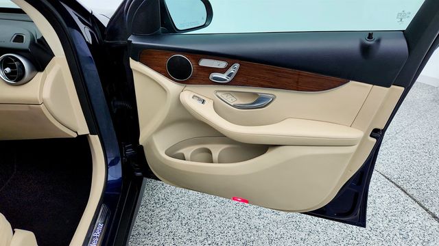 2022 Mercedes-Benz GLC GLC 300 4MATIC SUV w/ Panorama Sunroof & Premium Package Lite - 22970847 - 24