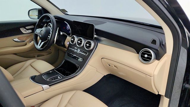 2022 Mercedes-Benz GLC GLC 300 4MATIC SUV w/ Panorama Sunroof & Premium Package Lite - 23009133 - 23