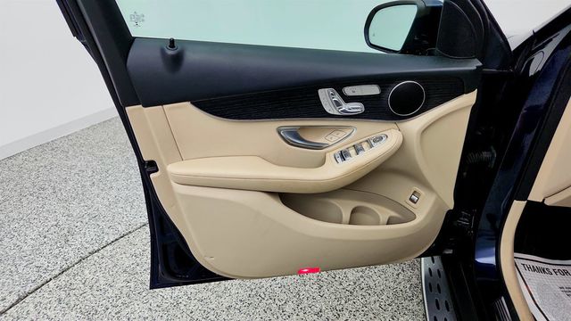 2022 Mercedes-Benz GLC GLC 300 4MATIC SUV w/ Panorama Sunroof & Premium Pkg Lite - 23038809 - 10