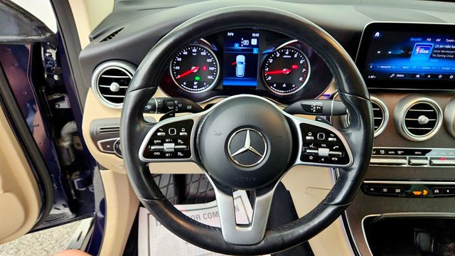 2022 Mercedes-Benz GLC GLC 300 4MATIC SUV w/ Panorama Sunroof & Premium Pkg Lite - 23038809 - 12