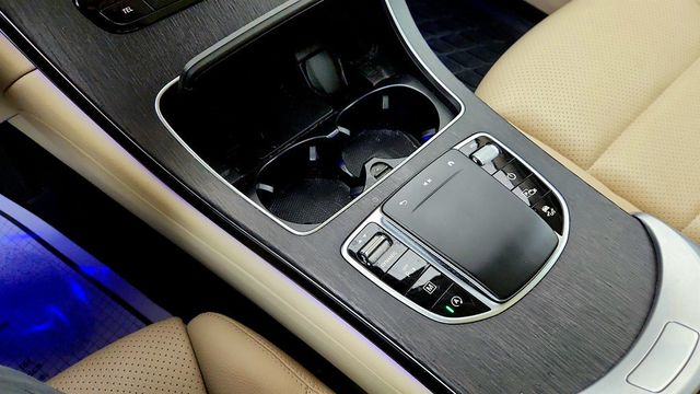 2022 Mercedes-Benz GLC GLC 300 4MATIC SUV w/ Panorama Sunroof & Premium Pkg Lite - 23038809 - 15