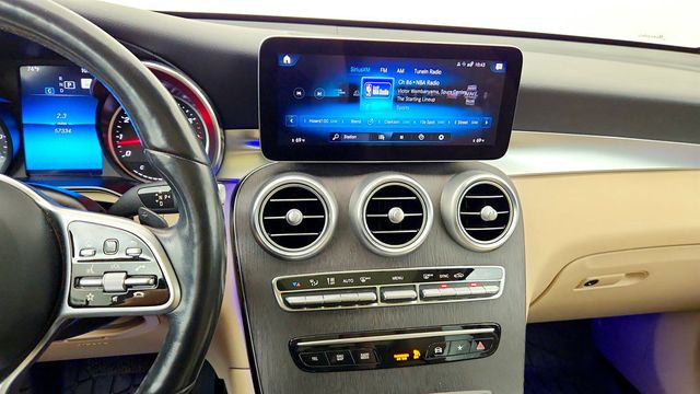 2022 Mercedes-Benz GLC GLC 300 4MATIC SUV w/ Panorama Sunroof & Premium Pkg Lite - 23038809 - 16
