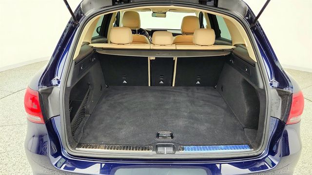 2022 Mercedes-Benz GLC GLC 300 4MATIC SUV w/ Panorama Sunroof & Premium Pkg Lite - 23038809 - 21