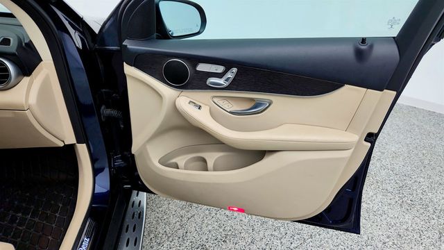 2022 Mercedes-Benz GLC GLC 300 4MATIC SUV w/ Panorama Sunroof & Premium Pkg Lite - 23038809 - 25