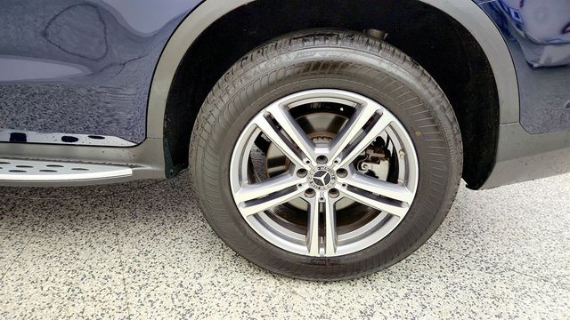 2022 Mercedes-Benz GLC GLC 300 4MATIC SUV w/ Panorama Sunroof & Premium Pkg Lite - 23038809 - 8