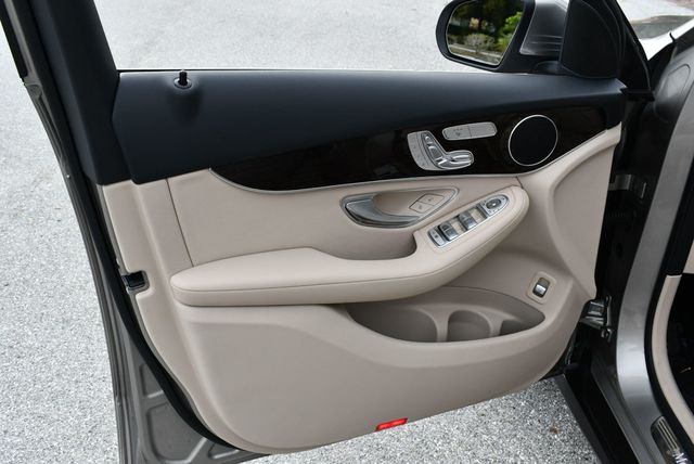 2022 Mercedes-Benz GLC GLC 300 RWD 4-Door SUV W/Premium Lite Package - 22969037 - 10