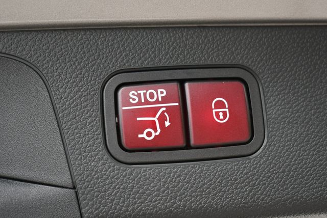 2022 Mercedes-Benz GLC GLC 300 RWD 4-Door SUV W/Premium Lite Package - 22969037 - 16