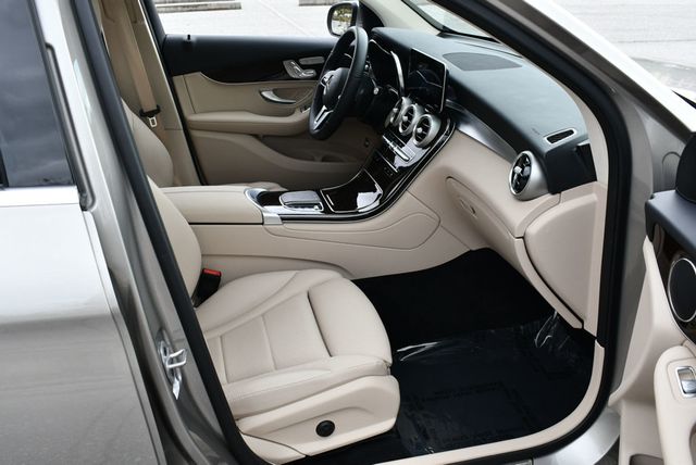 2022 Mercedes-Benz GLC GLC 300 RWD 4-Door SUV W/Premium Lite Package - 22969037 - 18
