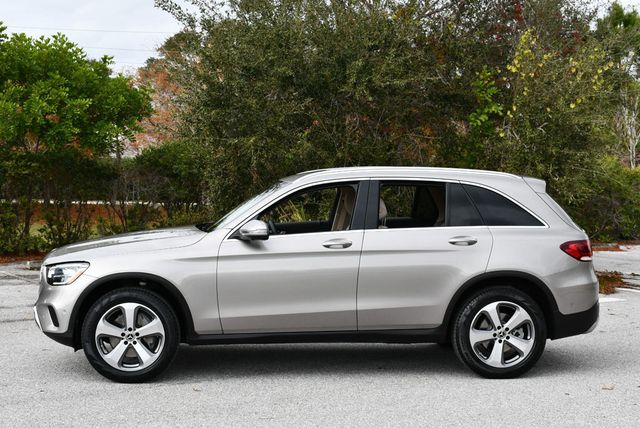 2022 Mercedes-Benz GLC GLC 300 RWD 4-Door SUV W/Premium Lite Package - 22969037 - 24