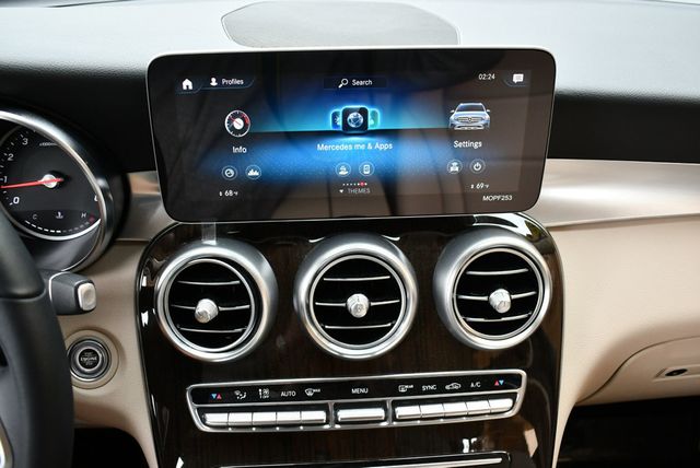 2022 Mercedes-Benz GLC GLC 300 RWD 4-Door SUV W/Premium Lite Package - 22969037 - 48