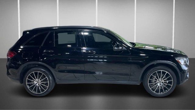 2022 Mercedes-Benz GLC GLC 300 SUV - 23000558 - 3