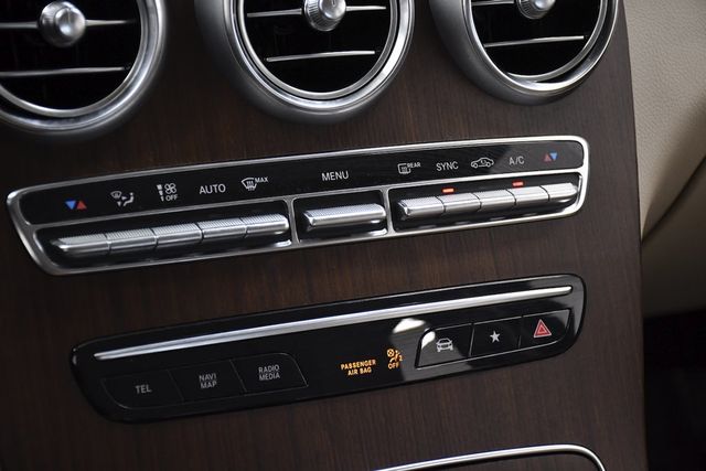 2022 Mercedes-Benz GLC GLC 300 SUV - 23068844 - 26