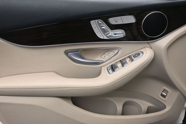 2022 Mercedes-Benz GLC GLC 300 SUV - 23038682 - 6