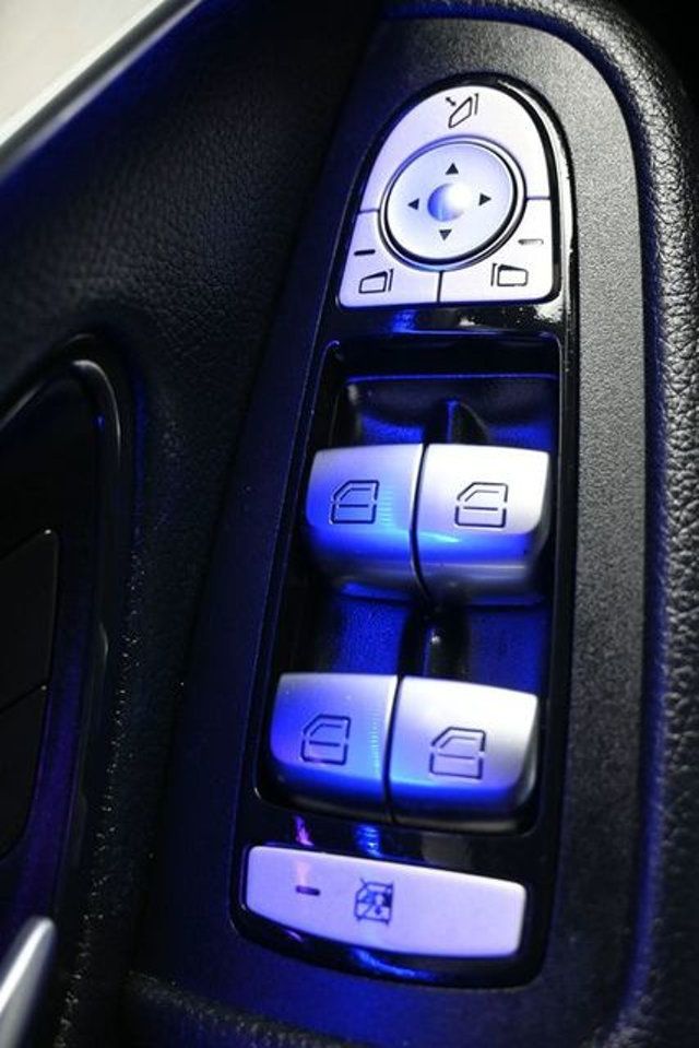 2022 Mercedes-Benz GLC GLC 300 SUV - 22998171 - 24