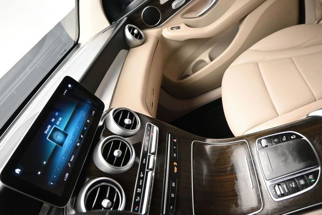 2022 Mercedes-Benz GLC GLC 300 SUV - 23060277 - 19