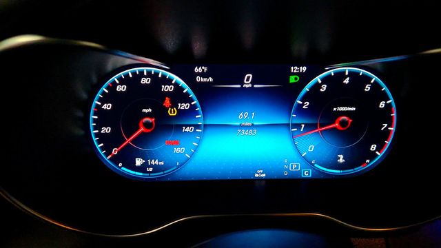 2022 Mercedes-Benz GLC GLC 300 SUV w/ AMG Line Pkg, Panorama Sunroof & 20'' AMG Wheels - 23006892 - 13