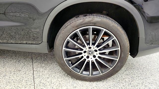 2022 Mercedes-Benz GLC GLC 300 SUV w/ AMG Line Pkg, Panorama Sunroof & 20'' AMG Wheels - 23006892 - 8