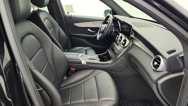 2022 Mercedes-Benz GLC GLC 300 SUV with 12.3'' Digital Instrument Cluster - 22960758 - 21