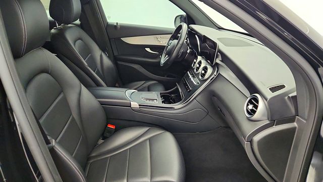 2022 Mercedes-Benz GLC GLC 300 SUV w/ Panorama Sunroof, 12.3'' Digital Instrument Panel - 23009131 - 22